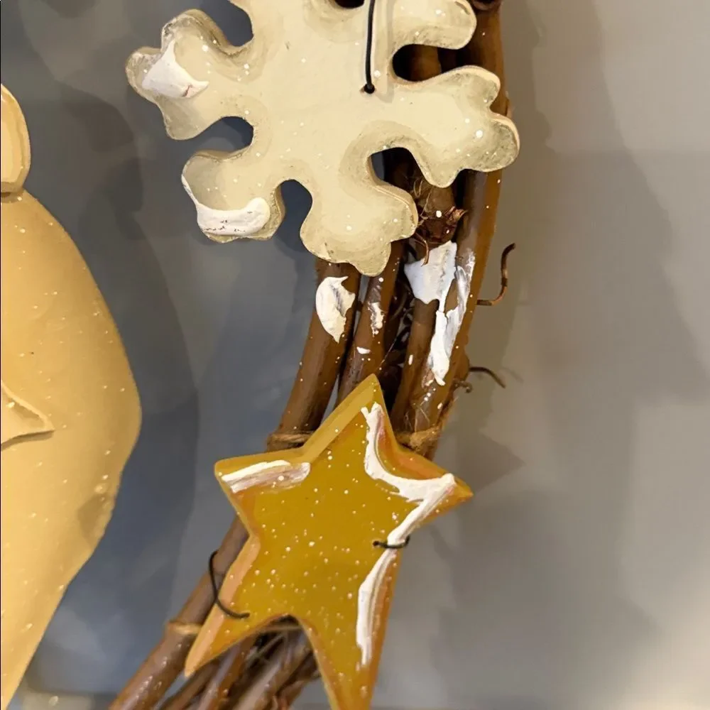 Festive Santa Holiday Wreath with Stars and Snowflakes 2